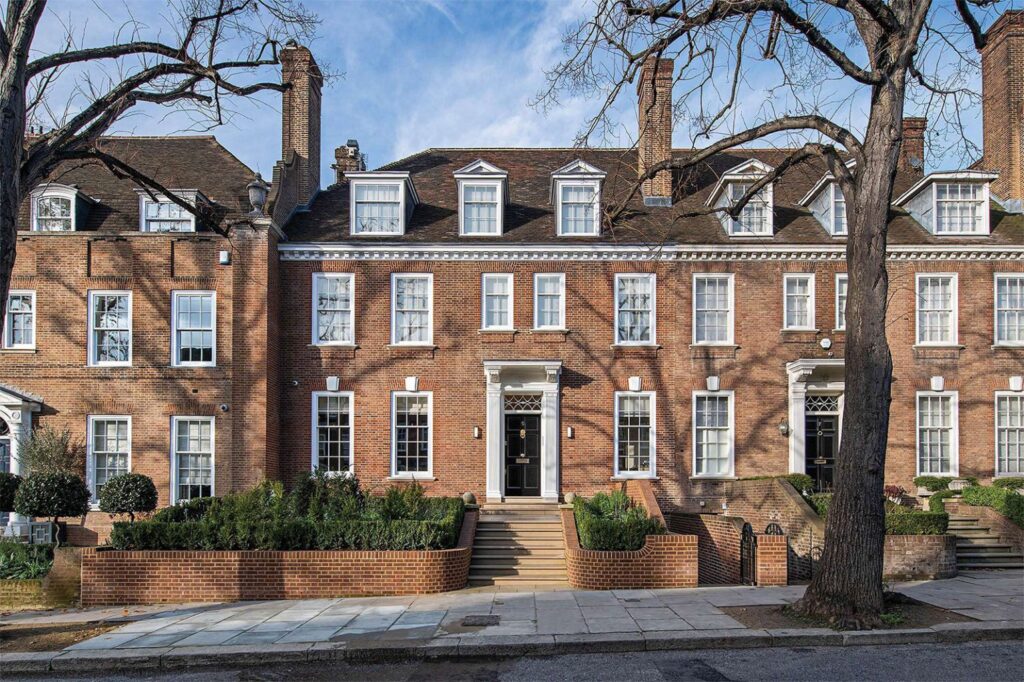 luxury tours in holland park