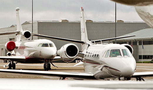 Private air travel chauffeur